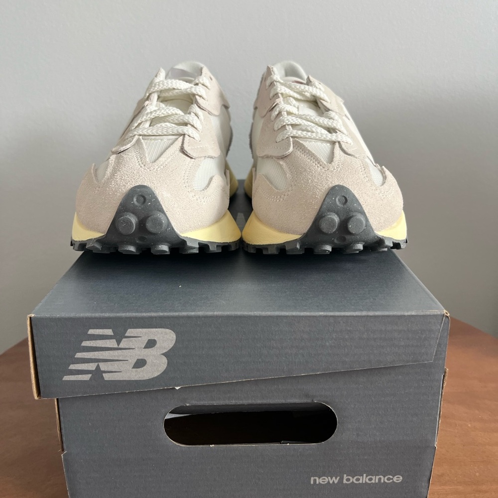New Balance 327 - Picture 4 of 4